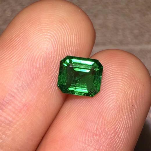 0.93ct 祖母绿裸石 商品图1