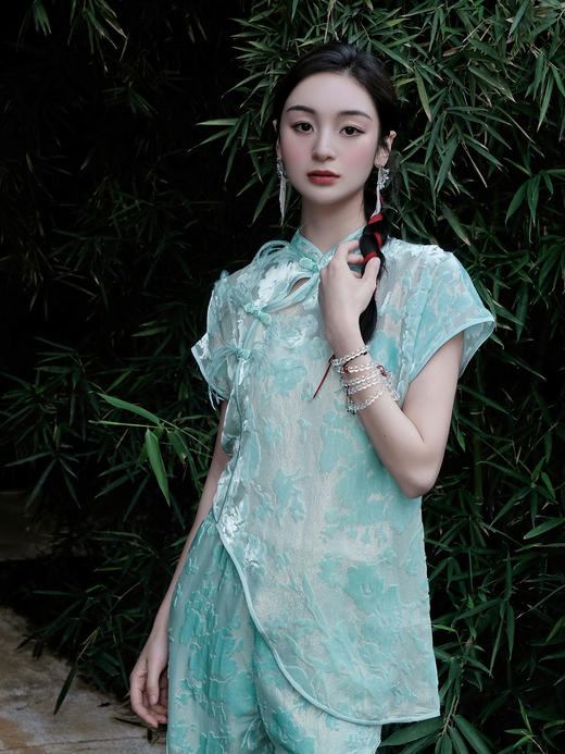 盛唐婧 |蒂芙尼蓝国风丝绒短袖上衣&直筒裤套装 商品图4