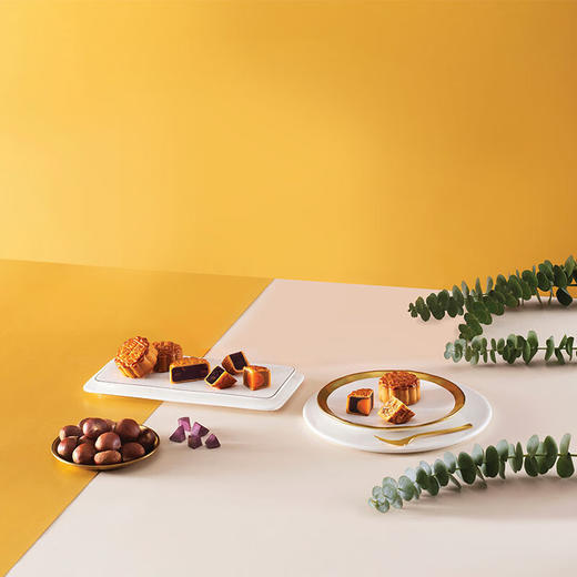 美心 中秋月饼礼盒  中秋福利团购 蛋黄莲蓉五仁豆沙【预售8月发货】 九星迎月月饼礼盒630g 商品图1