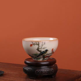 问鼎松涛彩绘哥窑玉盈杯（翠叶藏莺）（缺货）