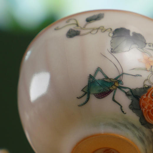 问鼎松涛彩绘哥窑莲瓣纹杯（瓜熟蒂落）（缺货） 商品图3