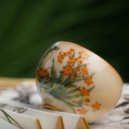 问鼎松涛彩绘哥窑浮白杯（水仙缥缈）（缺货） 商品图1