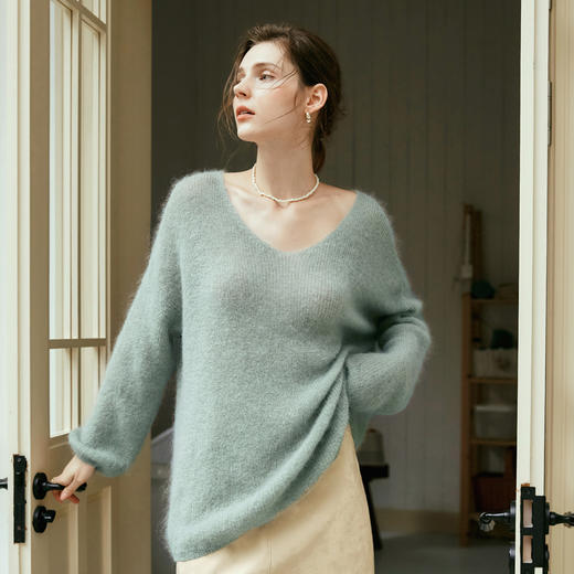 
OLrain欧芮儿法式Ｖ领毛衣女秋季2024年新款慵懒风宽松软糯上衣 商品图1