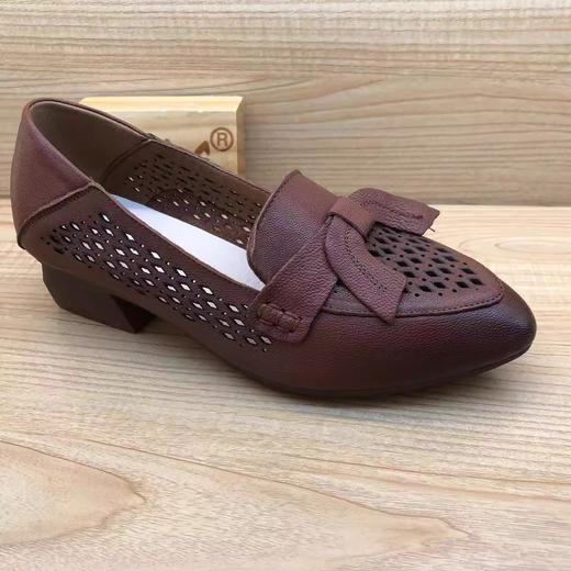 豪行2023年夏季新品时尚休闲真皮浅口冲孔女单鞋23292088 商品图0