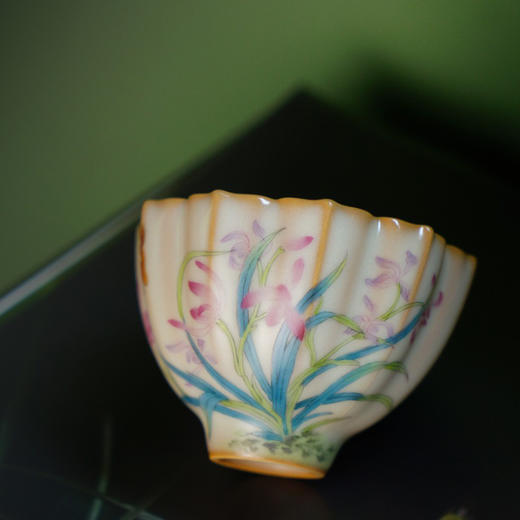 问鼎松涛彩绘哥窑瓜棱杯（瓜熟蒂落）青葵杯（玉兰蝴蝶）撷芳杯（虞美人）（缺货） 商品图3