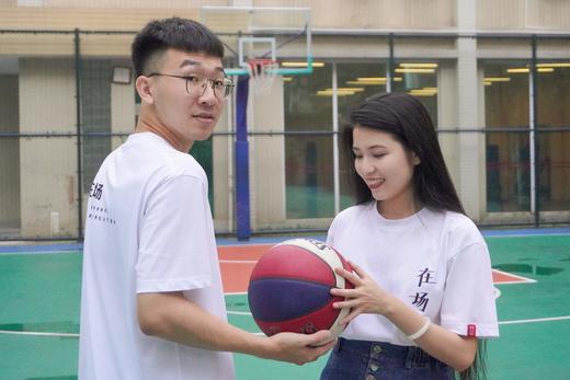 【断码清仓】南方周末“在场”独家纪念T恤 | 不退不换，介意慎拍 商品图4