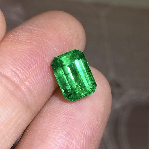1.7ct 祖母绿裸石 商品图1