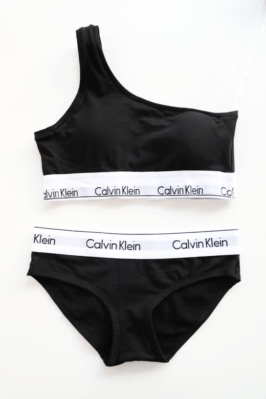 单肩带背心+提花内裤，是瑜伽套装呀。自带胸垫式运动内衣A080868 商品图7