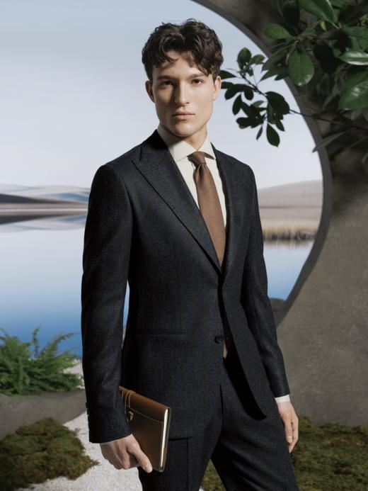 Stylbiella 「Cucinelli风格」澳洲美丽诺羊毛绒感340克深灰色暗宽条纹全麻衬西装套装 商品图0