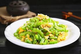 夏季炎热肝火旺，要多吃这4样，清热去火，健脾养胃，滋补养生！