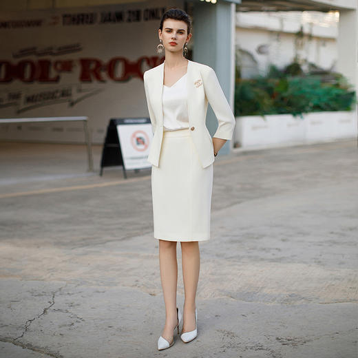 IWY/米白色气质优雅七分袖西装包臀裙时尚通勤套装春秋新款CS1958 商品图1