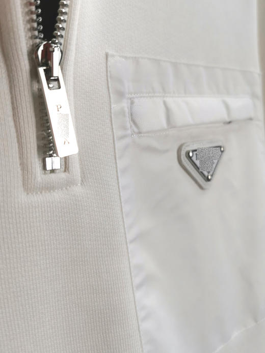 金属三角标 2024秋季新款 胸前贴布口袋 拼接半拉链翻领卫衣 Z-11895 商品图6