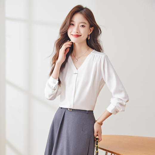 Q157新款长袖通勤气质衬衣白色洋气时尚百搭小众设计感宽松衬衫 商品图1