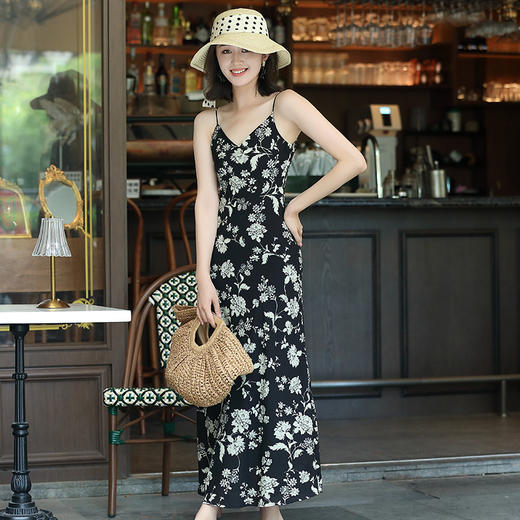 OY-24516吊带连衣裙女新款气质法式夏季流行漂亮裙子双绉印花鱼尾裙24516 商品图2