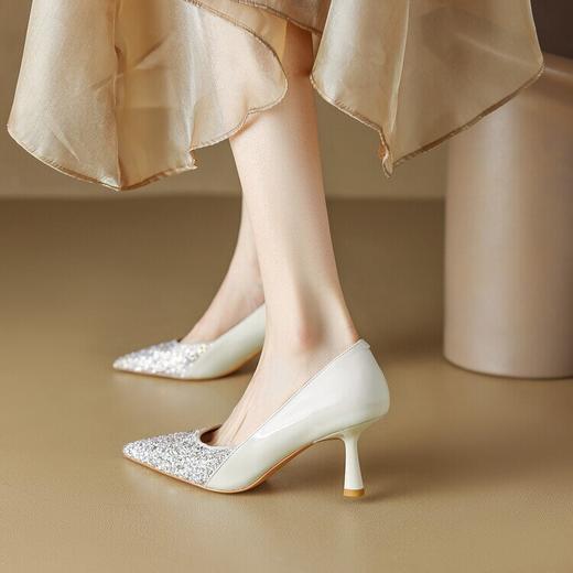 【预售5天】裸色亮片高跟鞋女酒杯跟浅口秋季新款拼接法式单鞋女YS&0306-4 商品图3