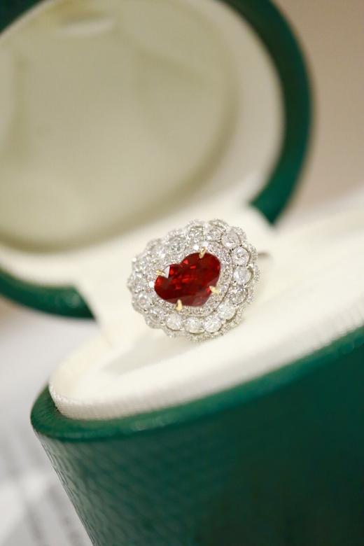 2.05ct 6.1g 红宝石戒指 商品图4