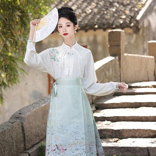 高端汉服明制通勤日常重工织金汉服套装新中式马面裙MLS158 商品图3