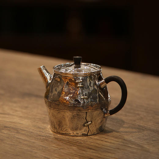 问鼎银壶补丁款泡茶小茶壶（银色）   问鼎银壶补丁款泡茶小茶壶（黑色） 商品图1