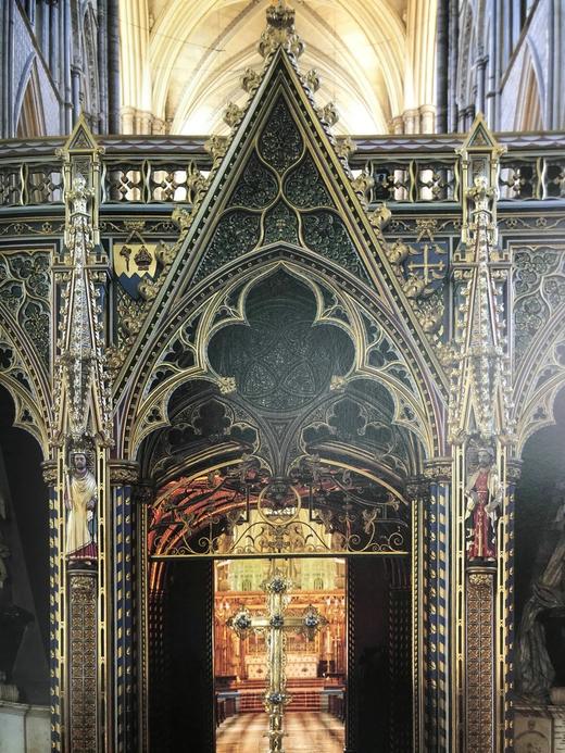 伦敦：城市揭秘 数百幅彩色插图 精装大16开 商品图11