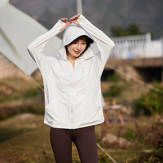 MUYANHUAN冰皮情侣防晒衣 | UPF100+ 冰感面料 透气防闷 柔软舒适 弹力速干 男女同款 商品图5