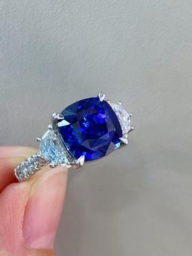 5.05ct 5.66g 蓝宝石戒指