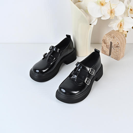 经典鲨2024年秋新款百搭圆头中粗跟气质简约通勤浅口单鞋女KW65-D37131 商品图1