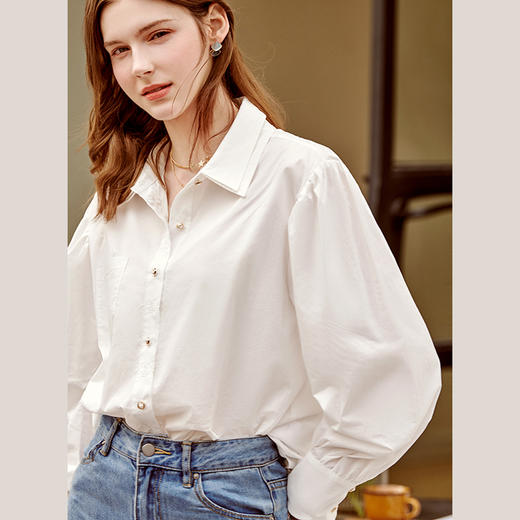 
欧芮儿法式白色长袖衬衫女新款2024双层领蜜蜂刺绣宽松职场衬衣 商品图2