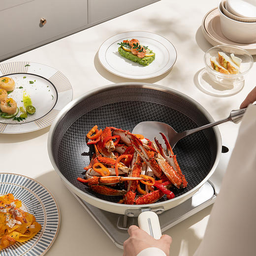 【康巴赫】316L轻奢款蜂窝炒锅 KGQ-C32Y 商品图5