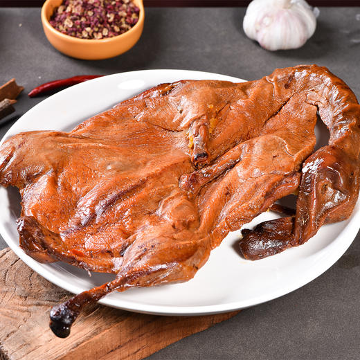 回味洪湖酱汁鸭300g左右，肉质鲜美，香辣醇厚，吮指回味，给您舌尖上的享受 商品图2