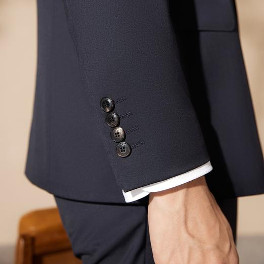 【婚礼季】柒牌西装男套装2025新款含羊毛可脱卸衬衫领商务通勤立领西服外套	127C71130 商品图2