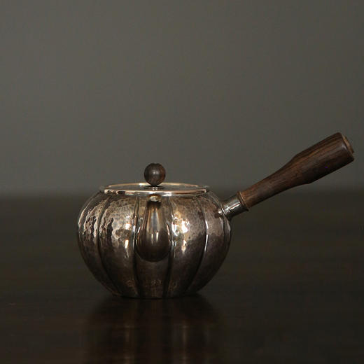 问鼎银壶瓜瓣侧把小泡壶（银色）（缺货） 商品图2