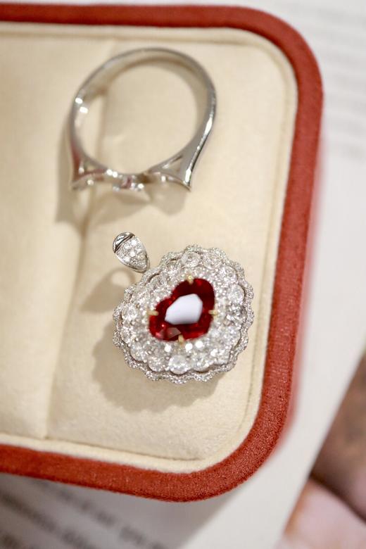 2.05ct 6.1g 红宝石戒指 商品图0