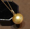 519028 天然南洋金珍珠吊坠 18K金钻石镶嵌，珠子近圆浓金强光微瑕，珠光很亮性价比超高 大小16.9mm 超值价：4380/个 商品缩略图1