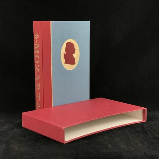 莫扎特传（1992） 数十幅插图 精装16开带书匣 商品图0