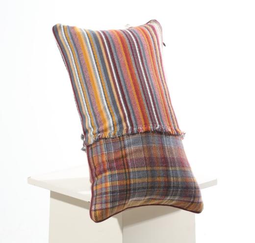  西藏萨迦羊绒针梭相拼流苏抱枕SJF95P757N 商品图1