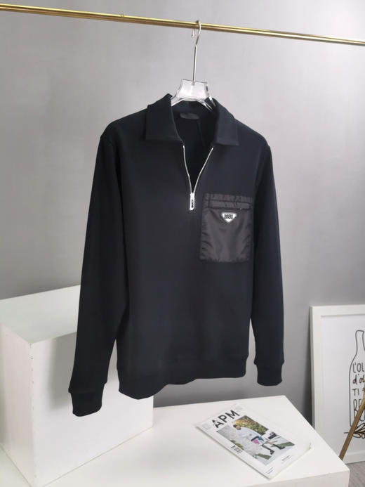 金属三角标 2024秋季新款 胸前贴布口袋 拼接半拉链翻领卫衣 Z-11895 商品图1