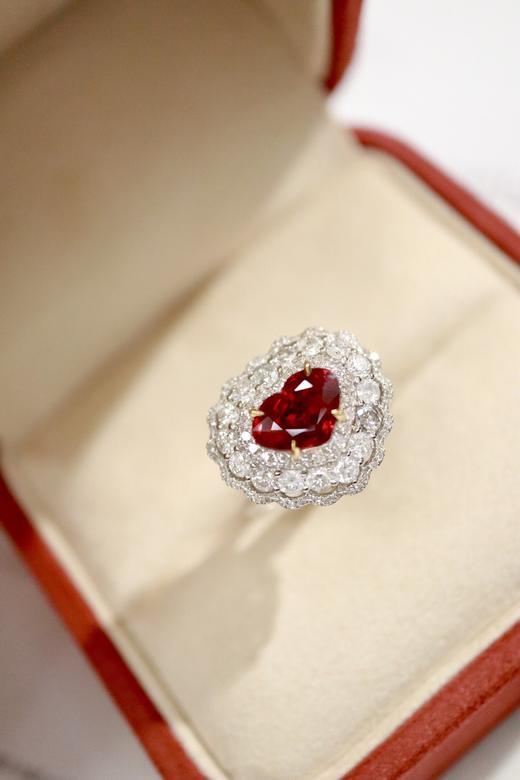 2.05ct 6.1g 红宝石戒指 商品图5