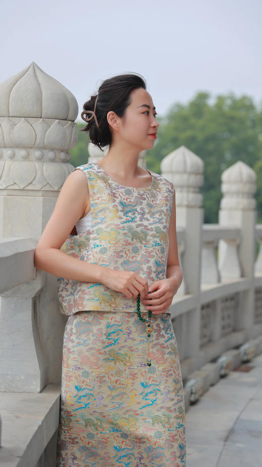 小蛟龙-套装（织金妆花-坎24704756Y-大赤+织金妆花-半裙24706757Y-大赤） 商品图2