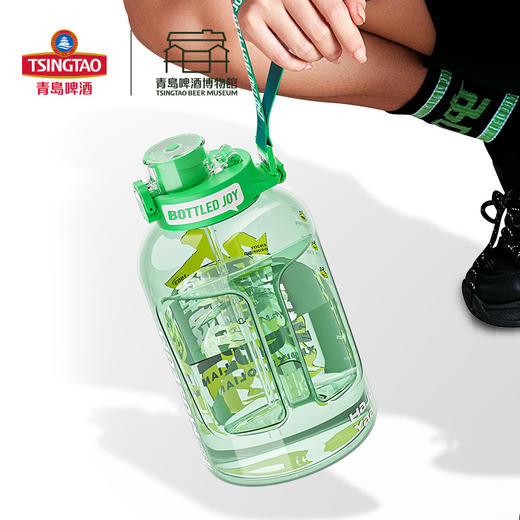 【青岛啤酒博物馆】吨吨桶  吸啤笑脸1.5L绿色  青岛啤酒 官方文创 商品图3