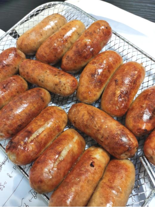 🔥💰东方甄选代工厂出品‼️【天鲜萌无淀粉级黑猪肉烤肠】 69.9到手四盒共32根‼️一口爆汁！ 😋我的妈呀！太好吃了！ 商品图6