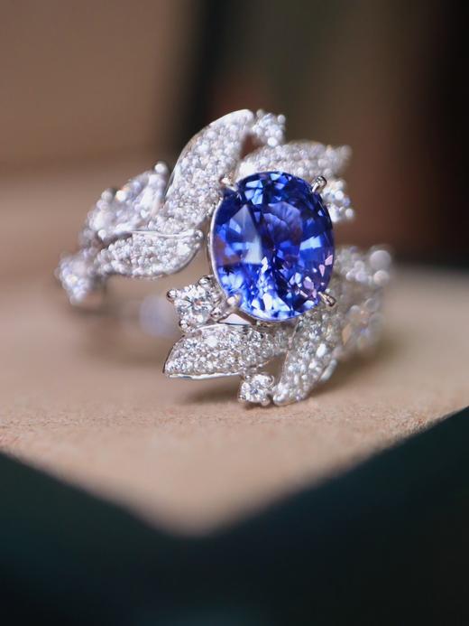 1.56ct 4.03g 蓝宝石戒指 商品图3