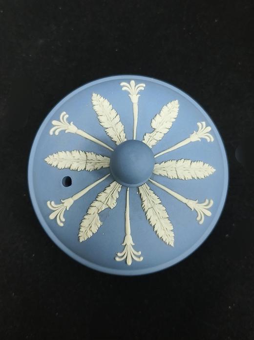 英产威基伍德碧玉浮雕茶壶 商品图6