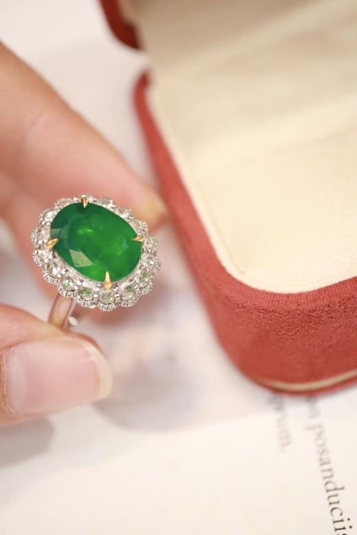 4.2ct 祖母绿戒指 商品图3