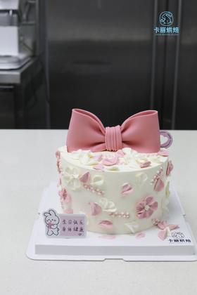 唯美女神蝴蝶结蛋糕