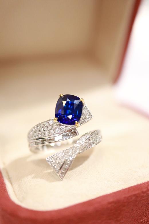 1.76ct 蓝宝石戒指 商品图2