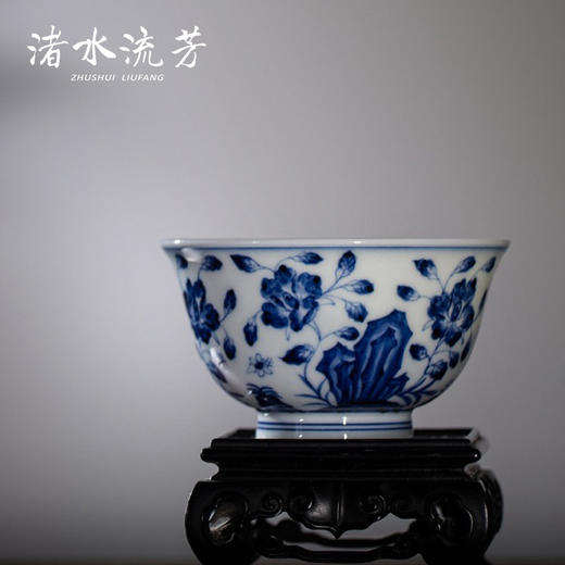 渚水流芳青花玲珑山石花卉碗  年年有鱼图撇口杯 葡萄马蹄杯 蔷薇花卉纹盖碗（缺货） 商品图2
