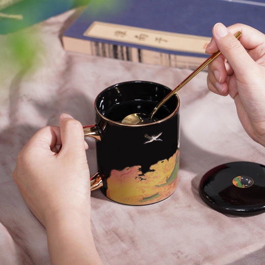 《瑞鹤图》感温变色杯 中国景德镇御器研究院出品 “当代督陶官”阳士琦大师监制 商品图6