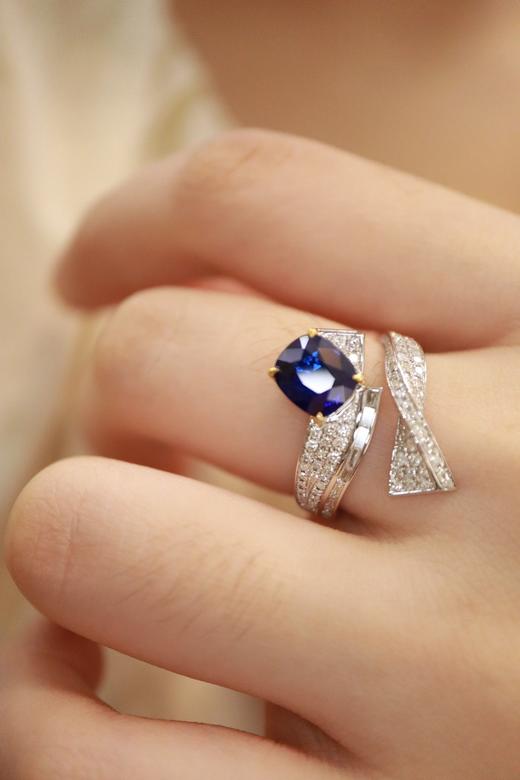 1.76ct 蓝宝石戒指 商品图0