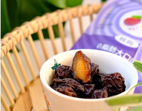 16.9元抢！新疆稀梅【小法兰西西梅干】养颜又通便！新疆喀什 轻卡低脂  高膳食纤维  0糖0添加 高低温循环慢烘干  软糯肉厚实  商品图1