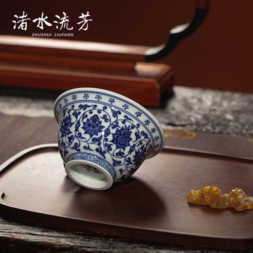 渚水流芳青花缠枝莲双狮戏球压手杯（缺货） 商品图2